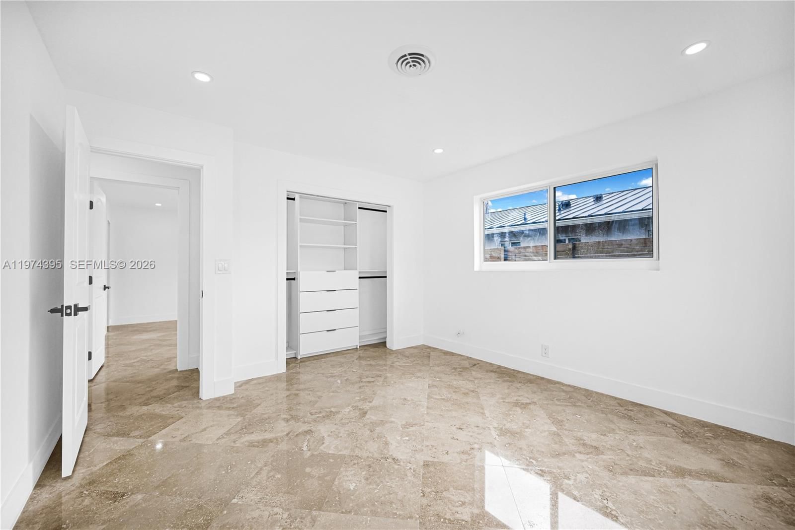 5510 NE 18TH AVE - 13