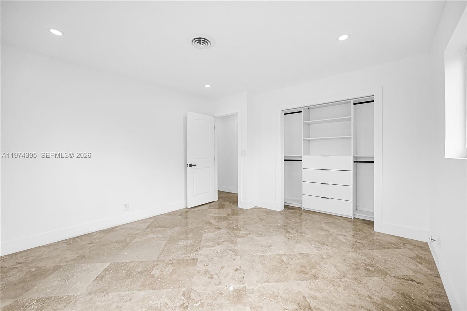 5510 NE 18TH AVE - 32