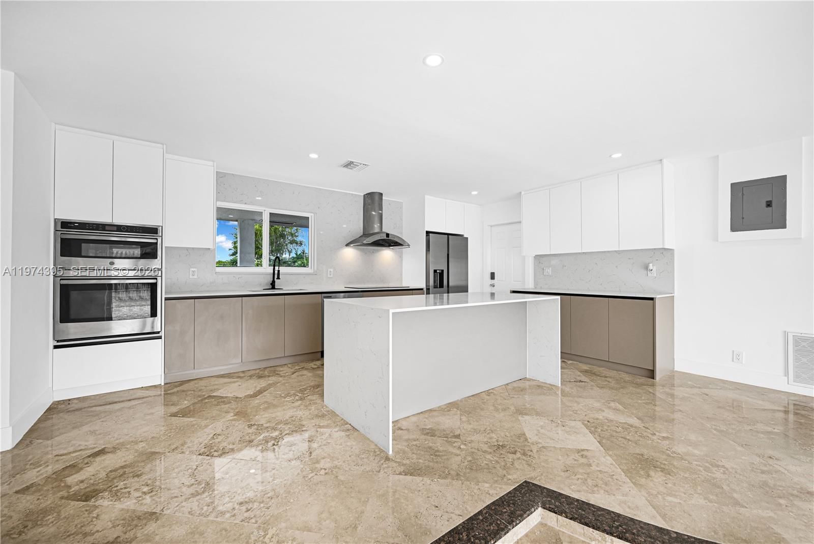 5510 NE 18TH AVE - 38