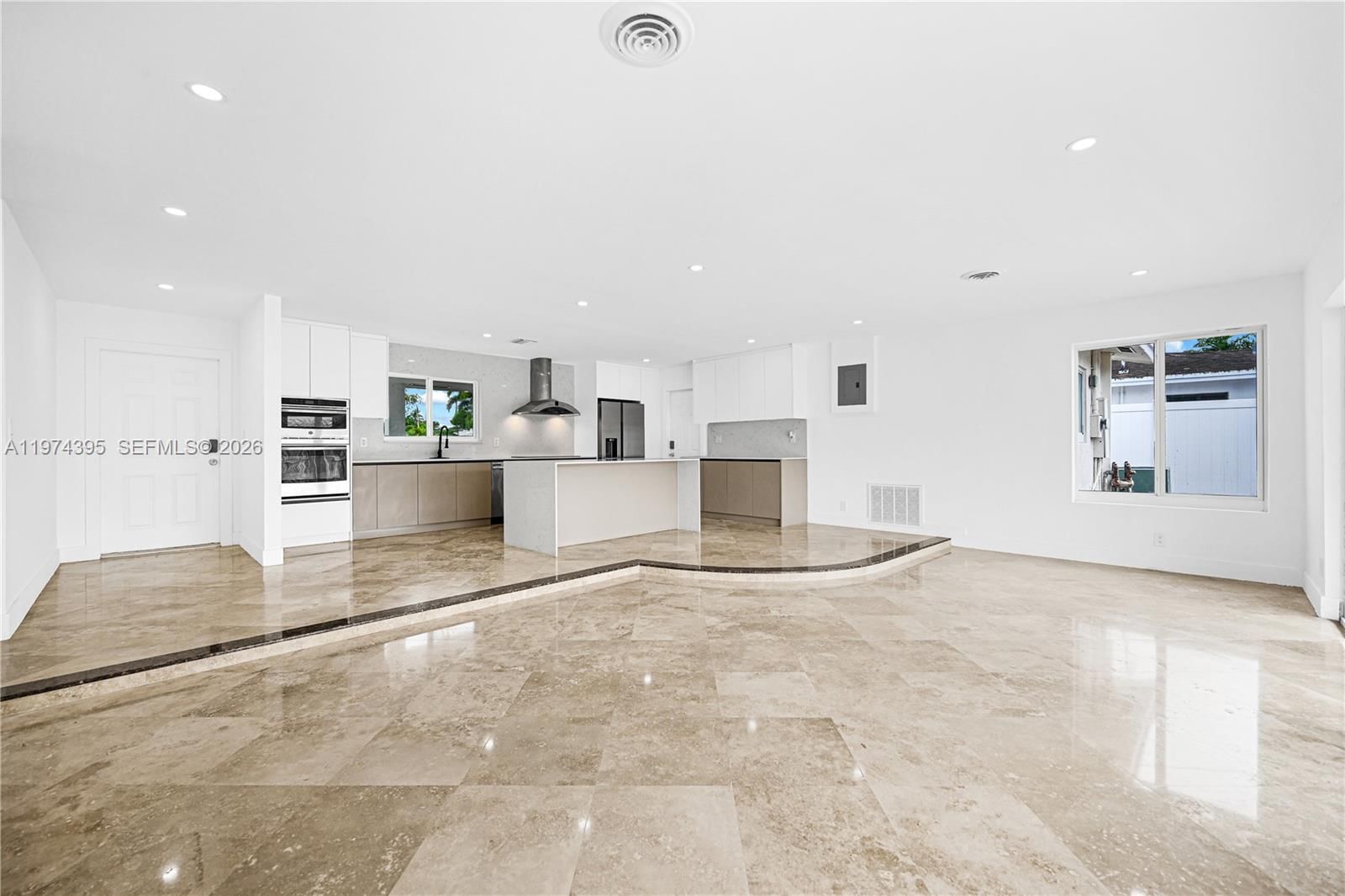 5510 NE 18TH AVE - 9