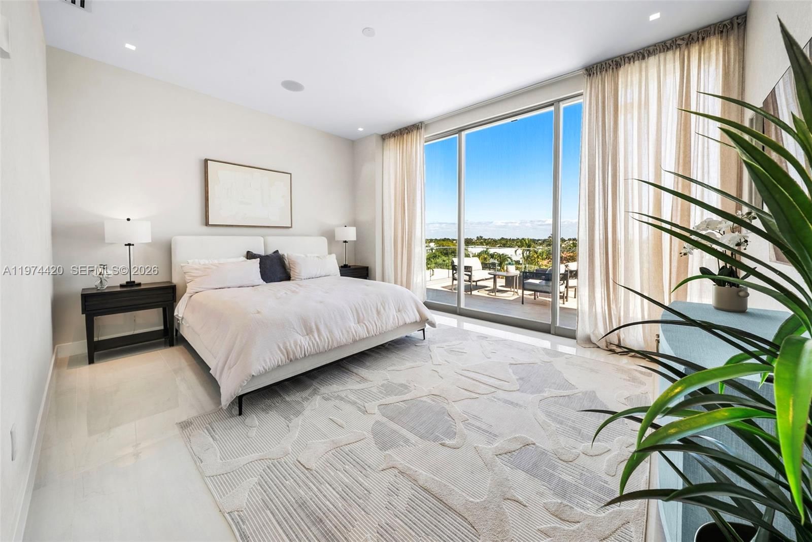 246 NE 6TH AVE, Unit PH - 16