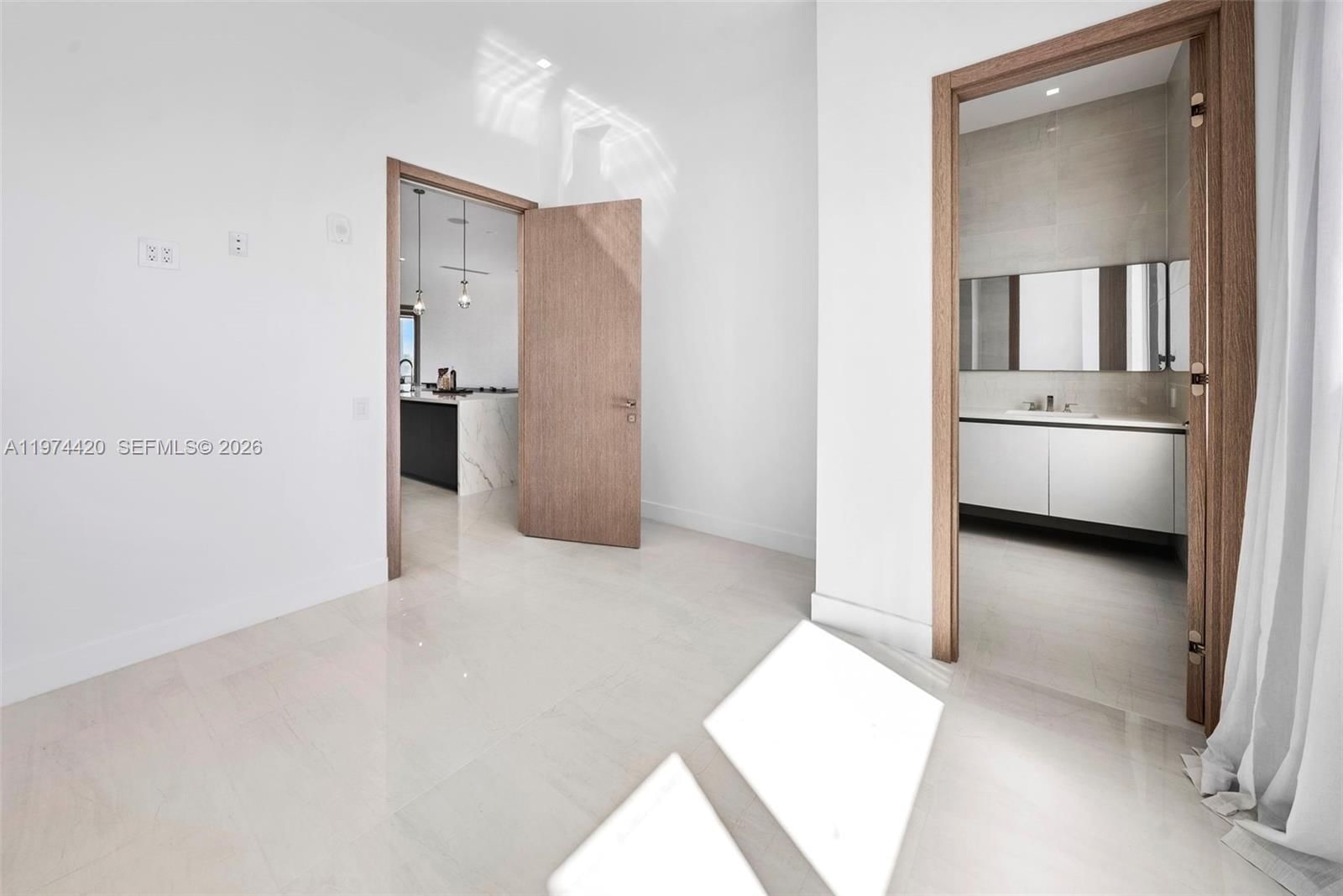 246 NE 6TH AVE, Unit PH - 23