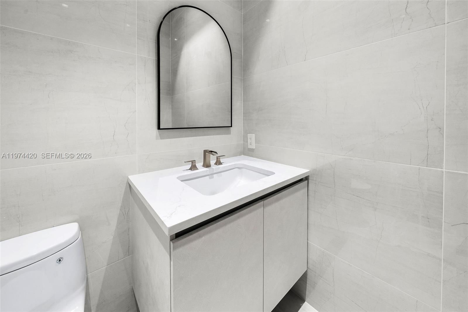 246 NE 6TH AVE, Unit PH - 29