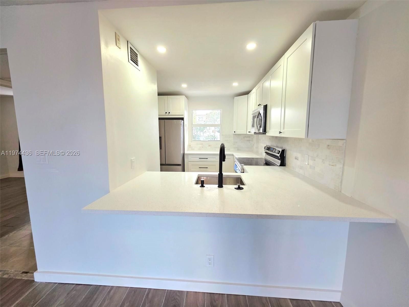 108 ROYAL PARK DR, Unit 2H - 12