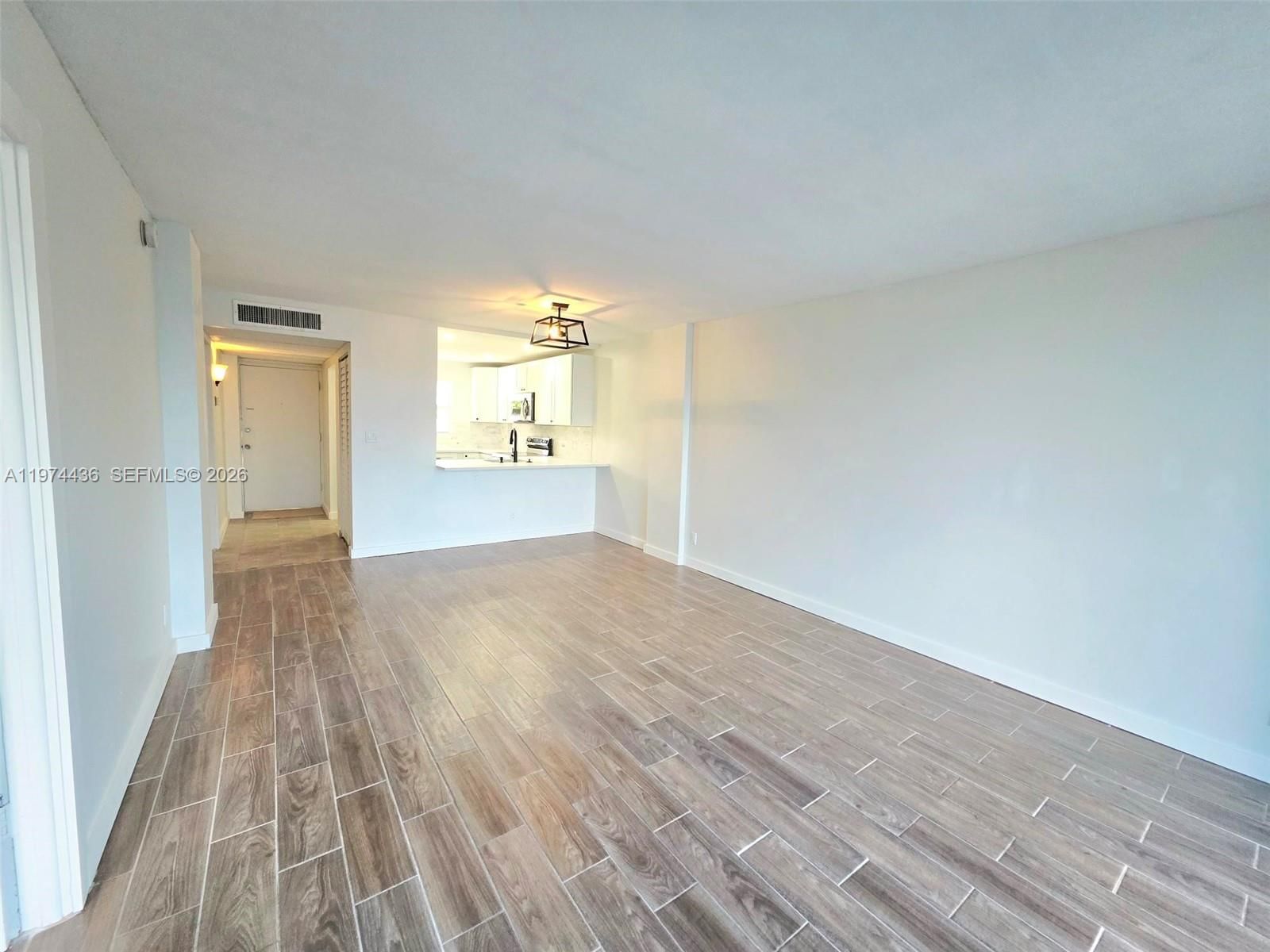 108 ROYAL PARK DR, Unit 2H - 13