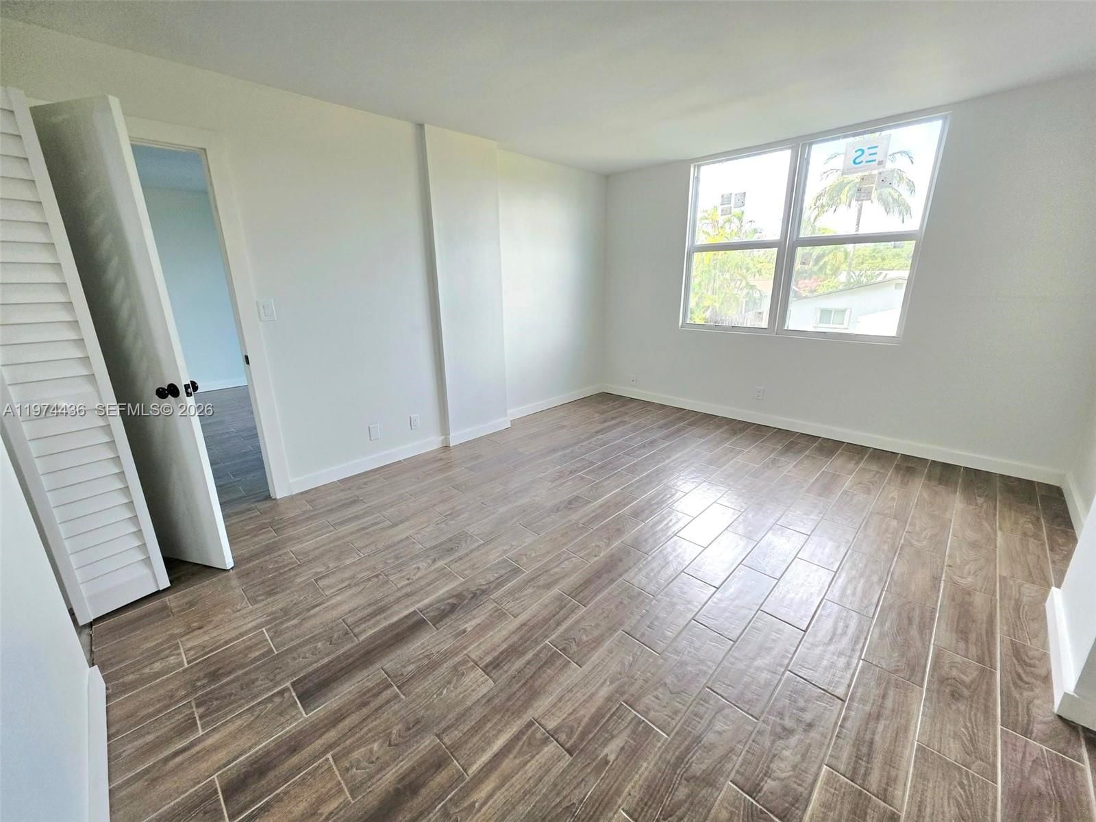 108 ROYAL PARK DR, Unit 2H - 32