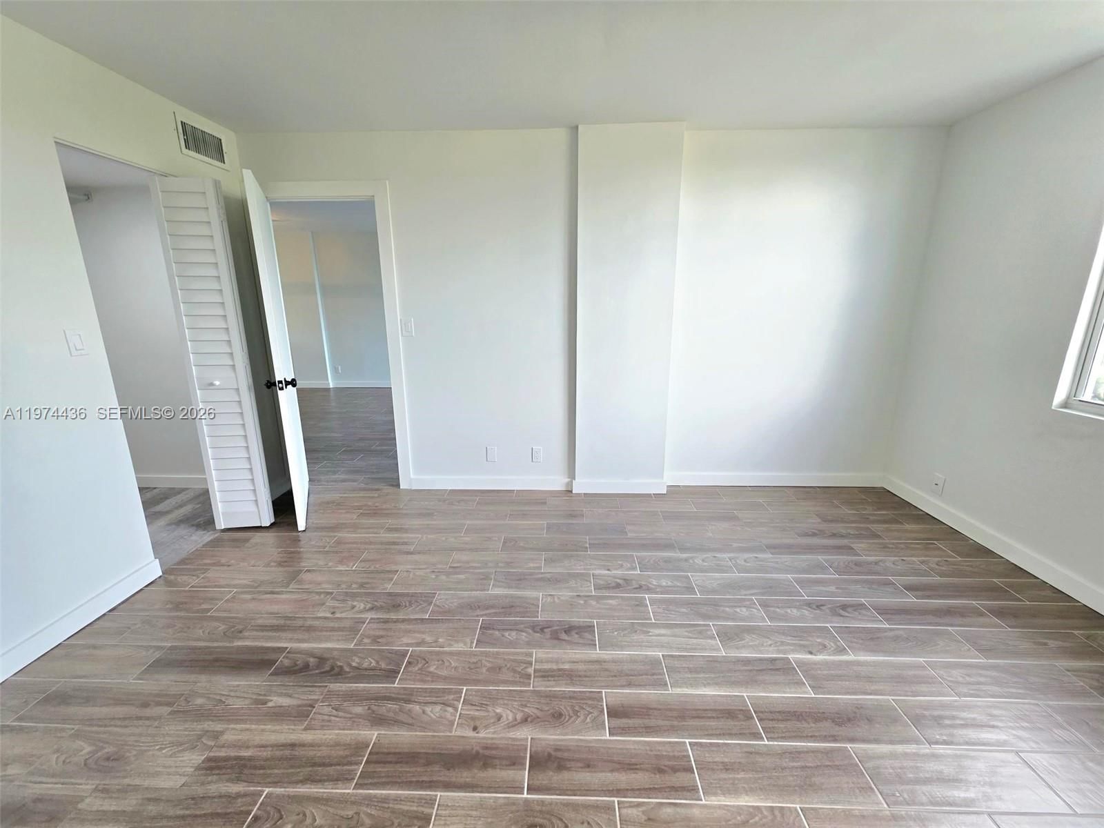 108 ROYAL PARK DR, Unit 2H - 37