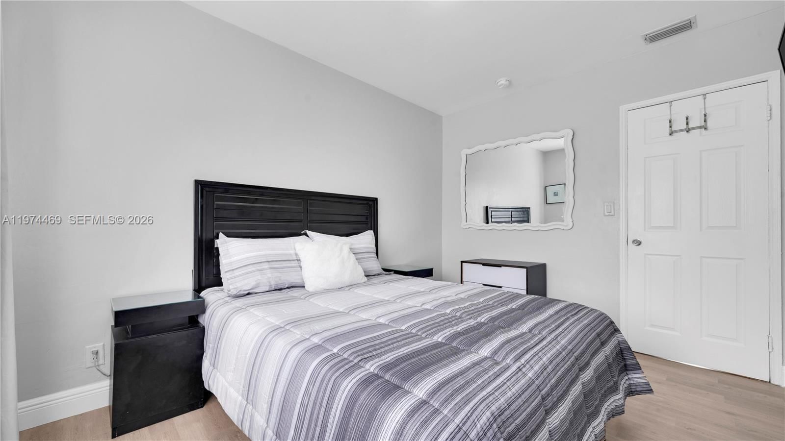 1300 NW 7th Ave - 14