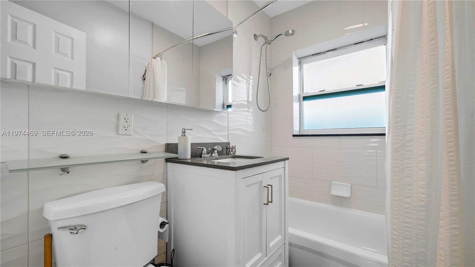 1300 NW 7th Ave - 18