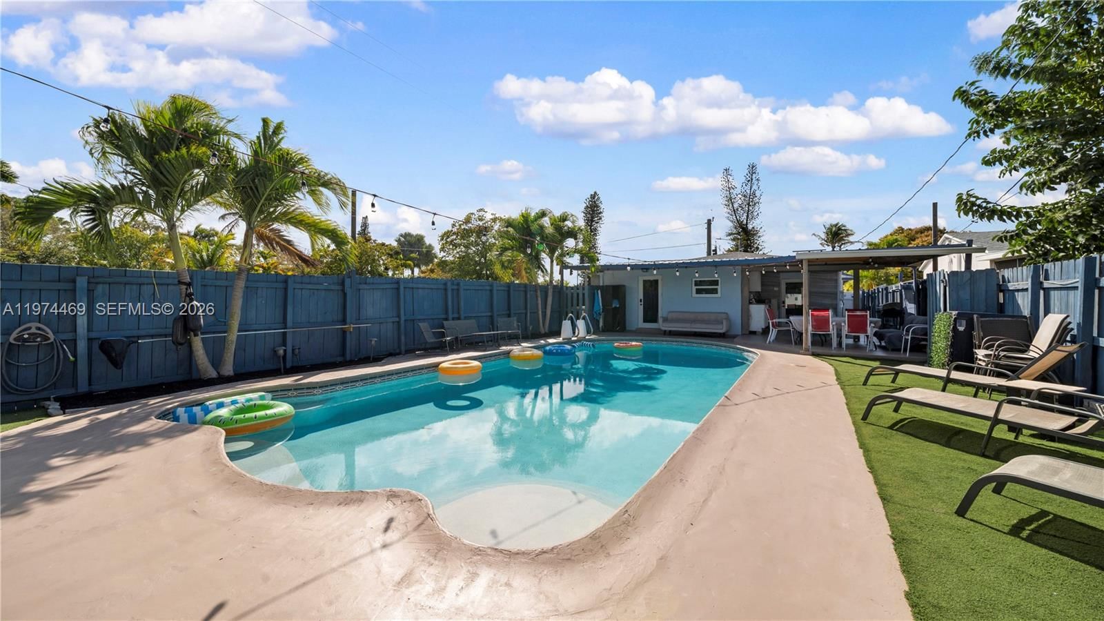 1300 NW 7th Ave - 27