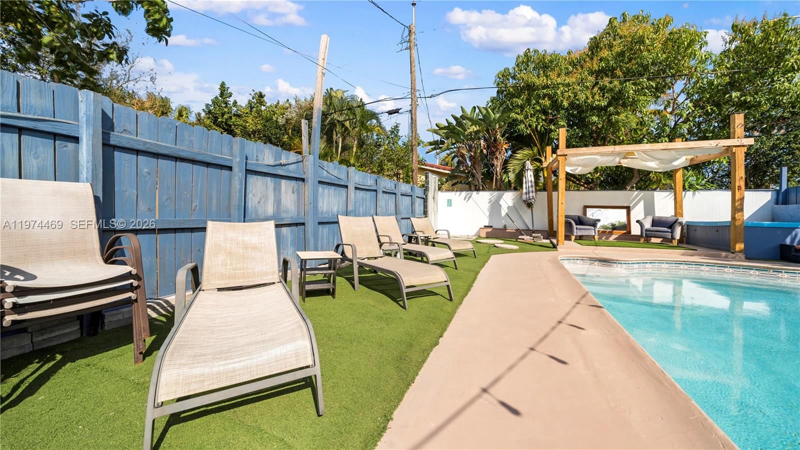 1300 NW 7th Ave - 29