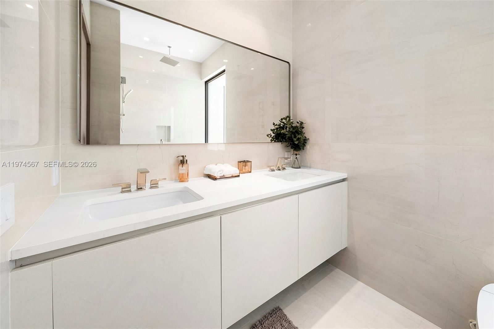 246 SE 6TH AVE, Unit 302 - 17