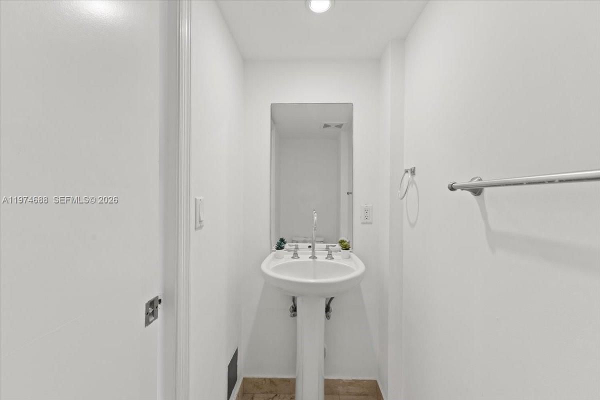 6917 COLLINS AVE, Unit 1512 - 12