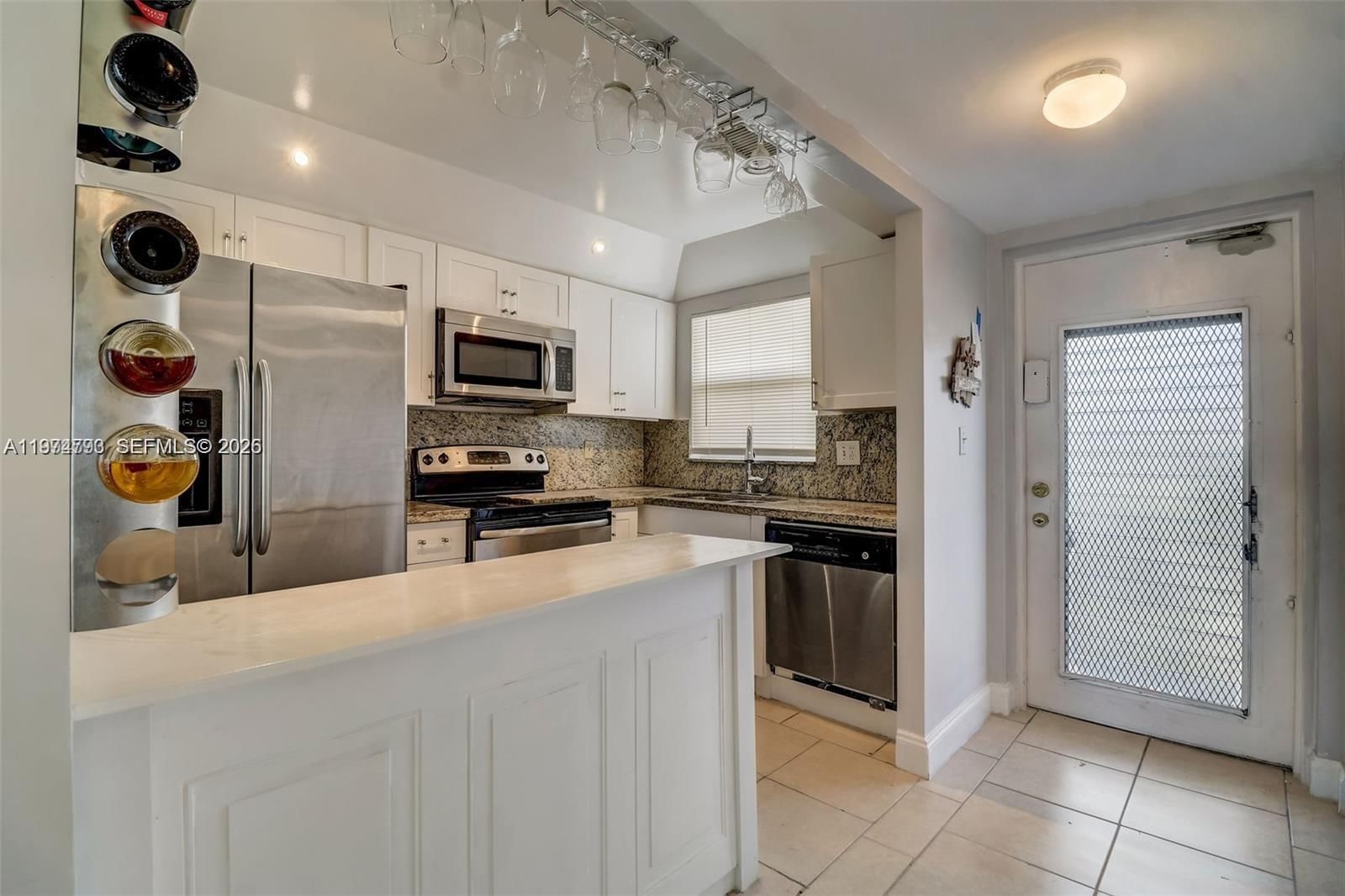 9001 SUNRISE LAKES BLVD, Unit 109 - 2