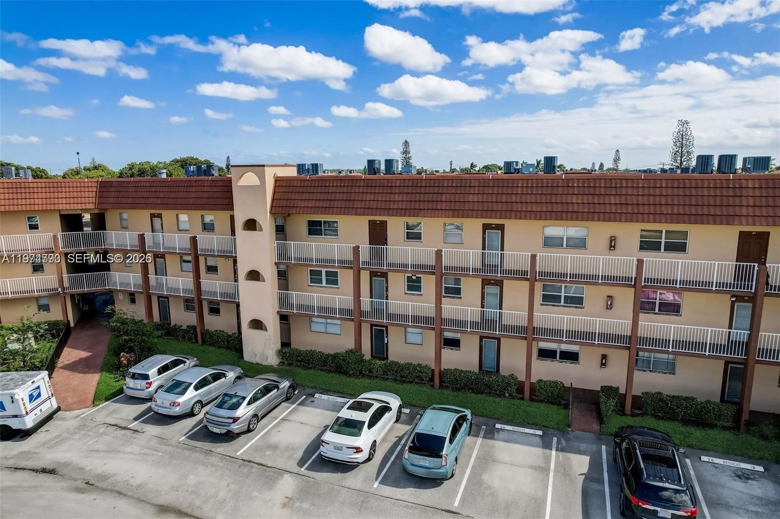 9001 SUNRISE LAKES BLVD, Unit 109 - 24