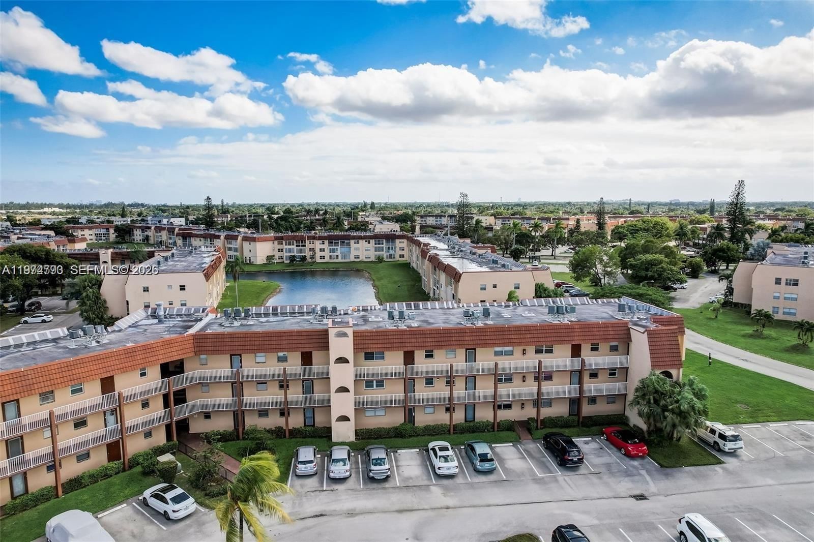 9001 SUNRISE LAKES BLVD, Unit 109 - 33