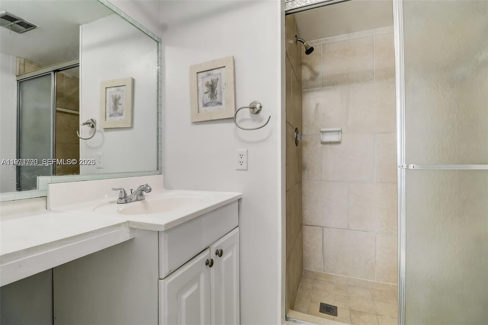 9001 SUNRISE LAKES BLVD, Unit 109 - 9