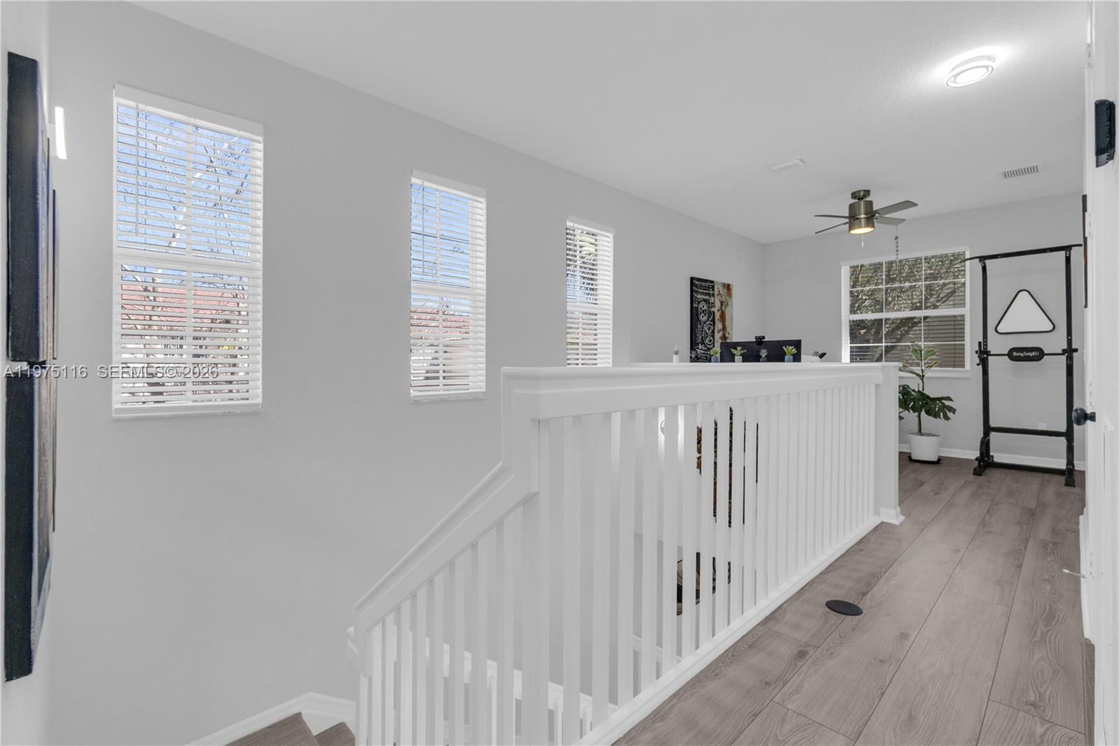 1019 W LONGPORT CIR, Unit 5A - 12