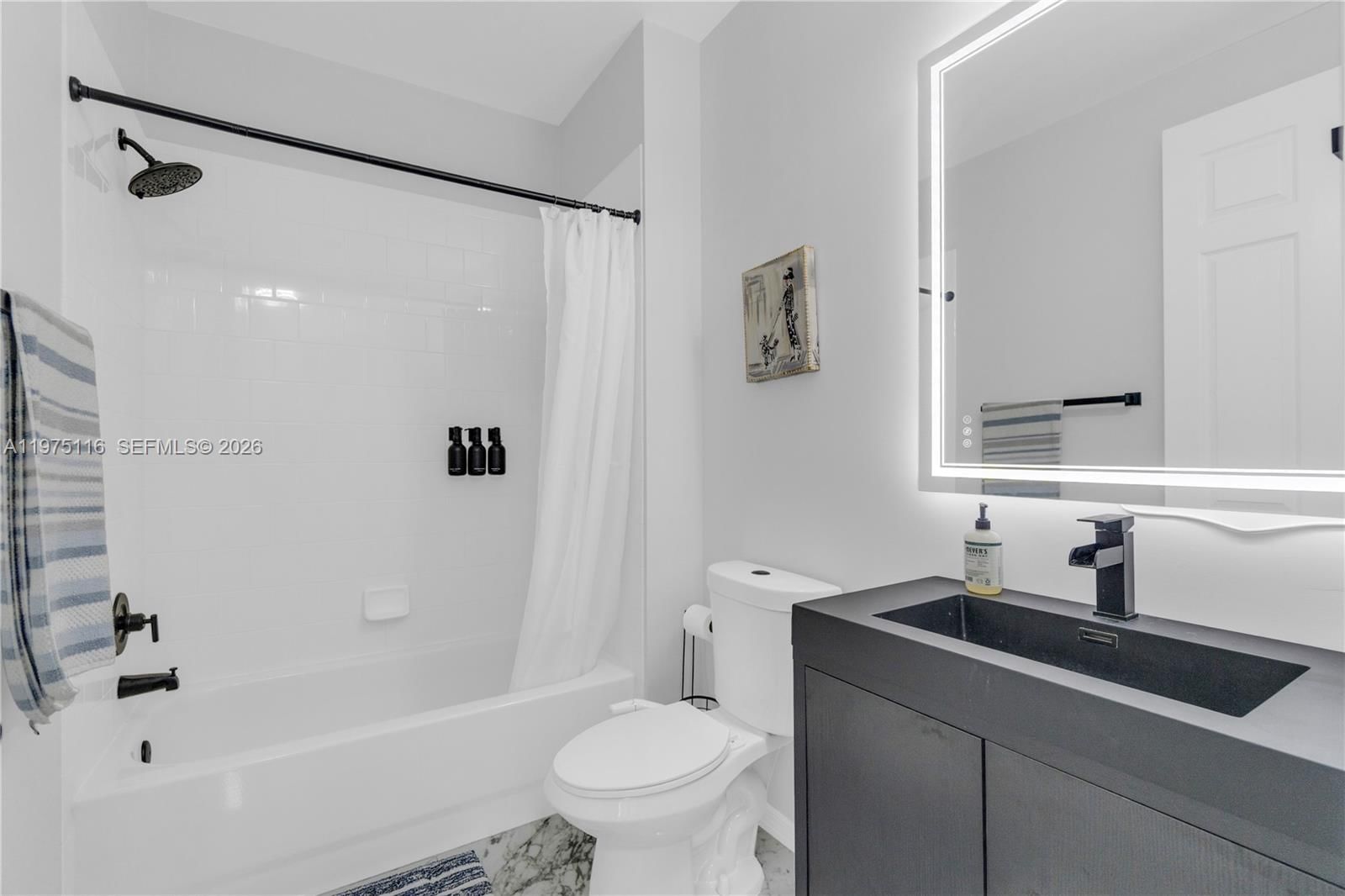 1019 W LONGPORT CIR, Unit 5A - 25