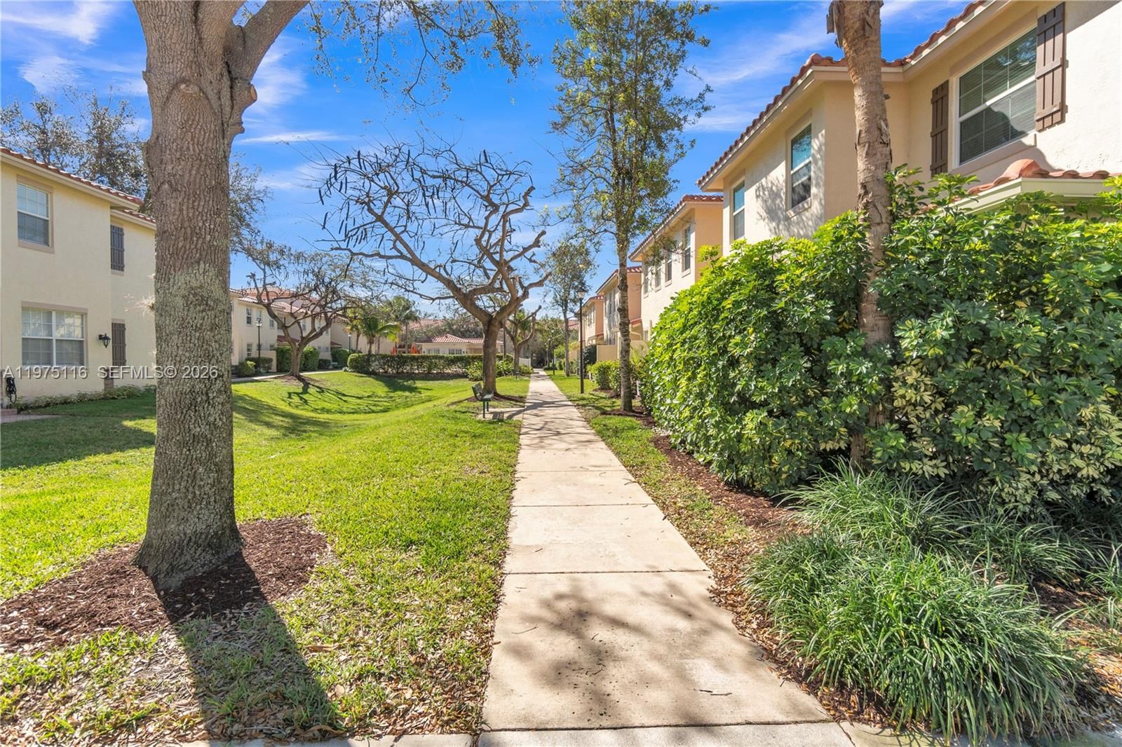 1019 W LONGPORT CIR, Unit 5A - 33