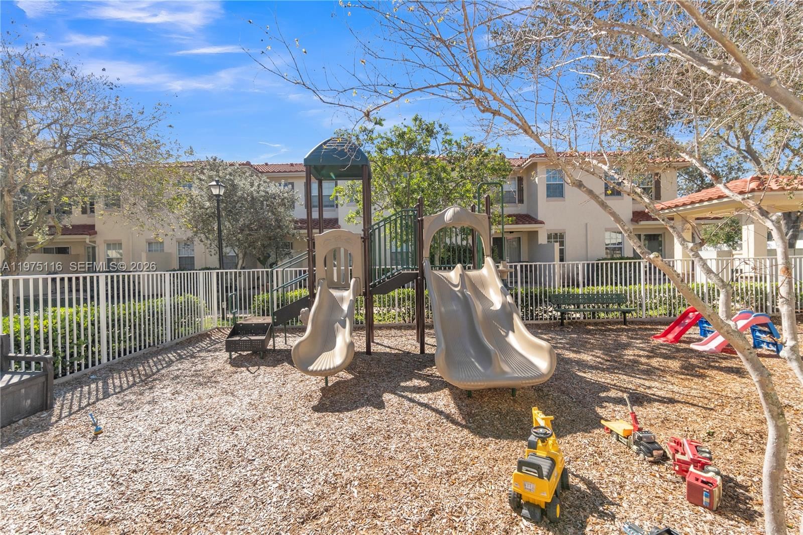 1019 W LONGPORT CIR, Unit 5A - 34