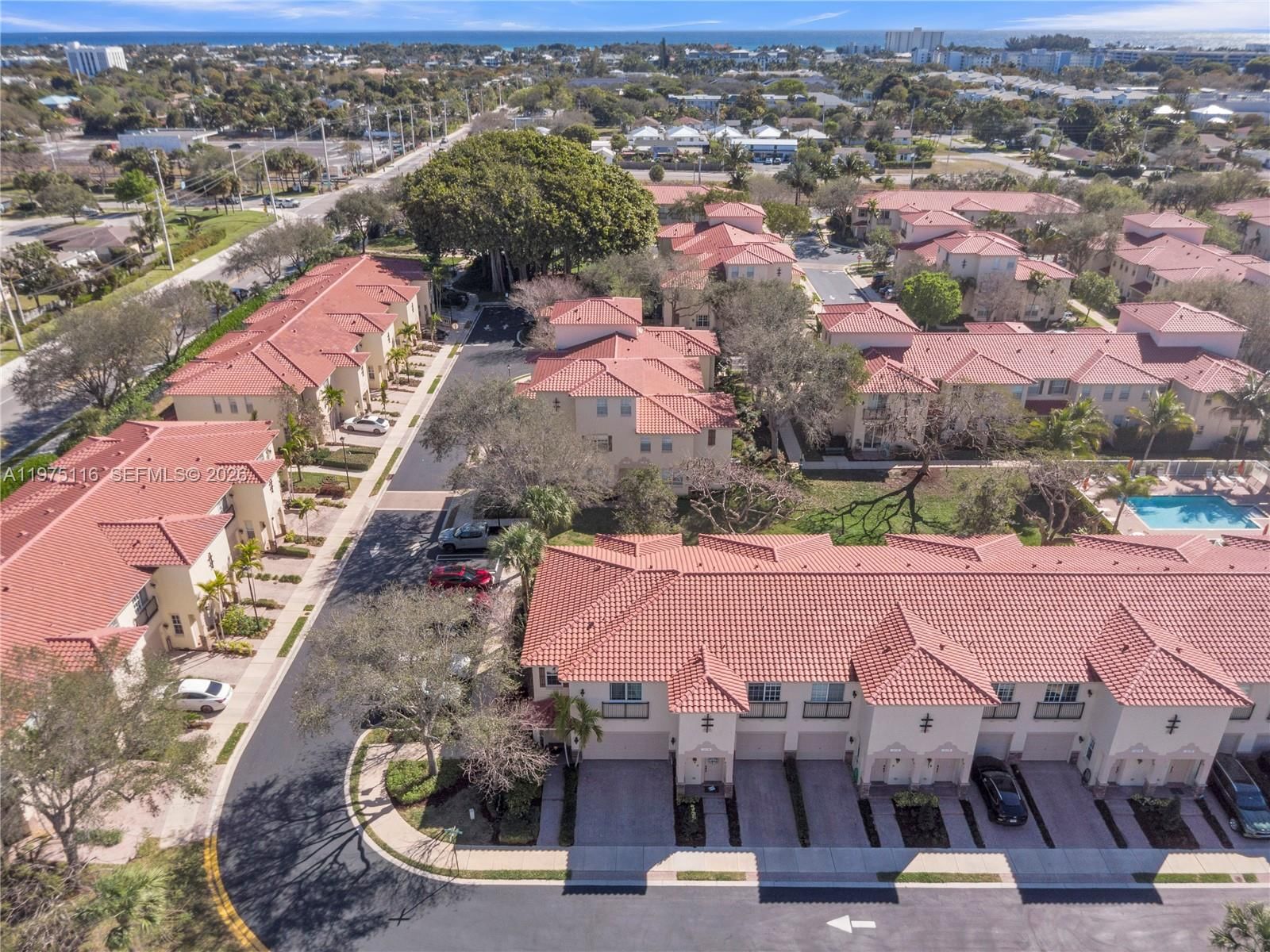 1019 W LONGPORT CIR, Unit 5A - 37