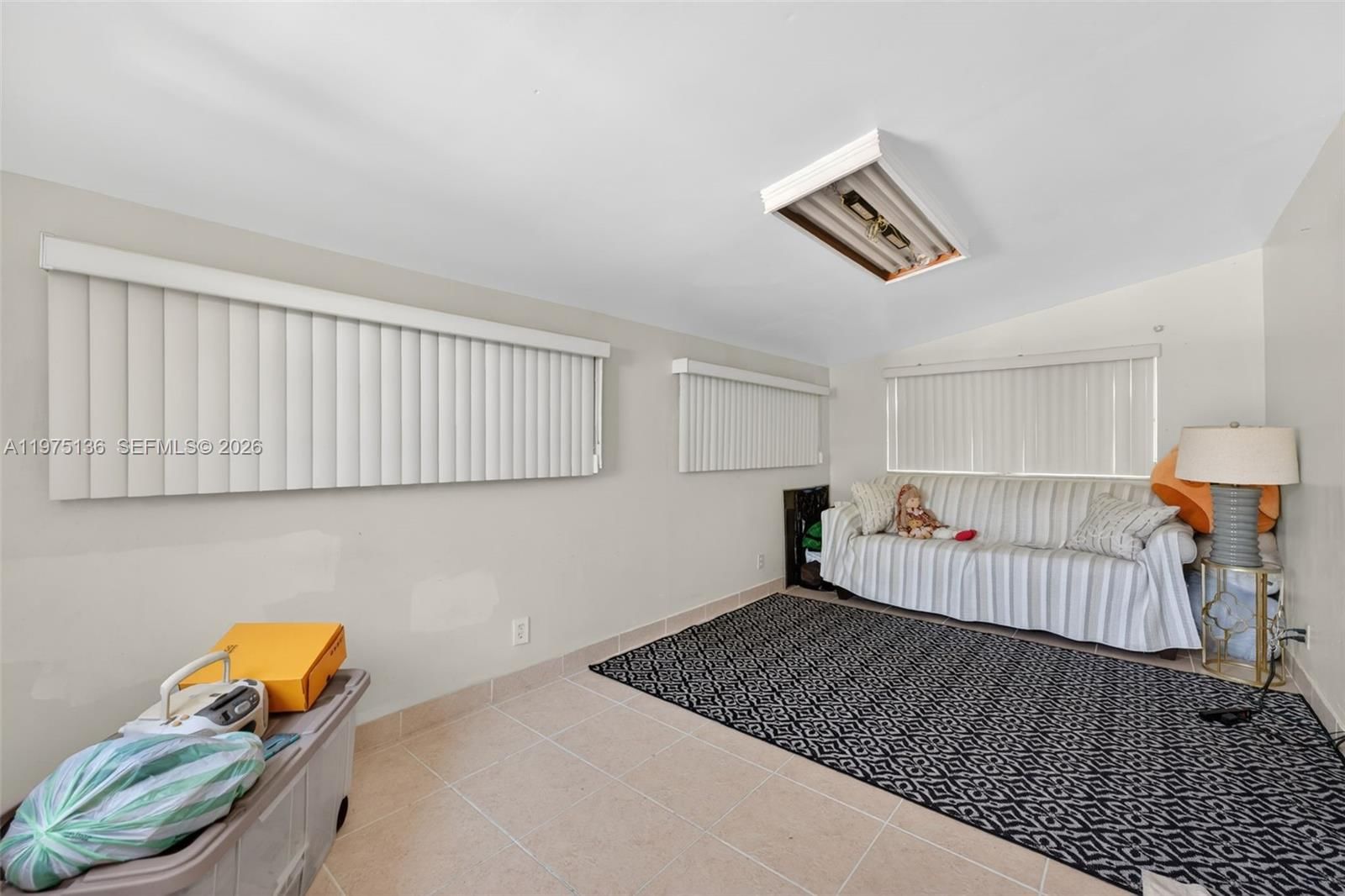 5931 NE 1st Ave - 12