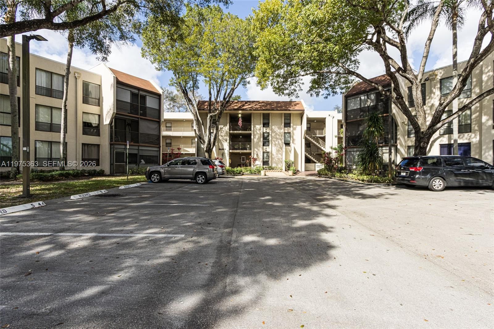 6701 N University Dr, Unit 210 - 25