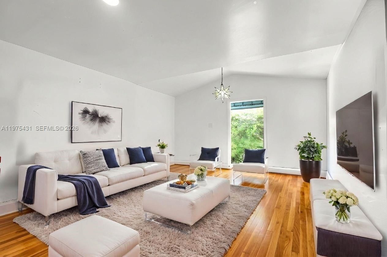 11809 NE 1st Ave - 12