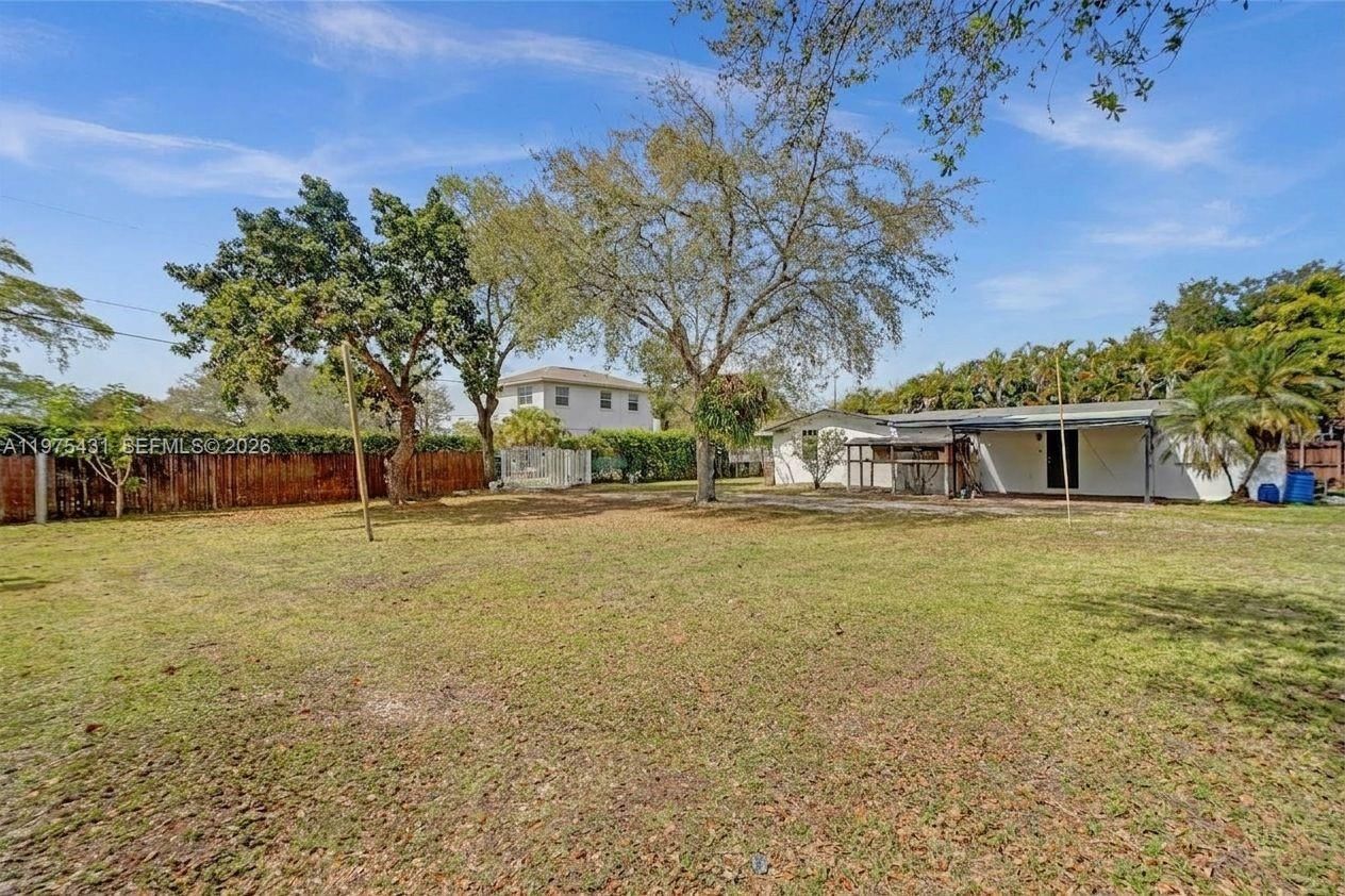 11809 NE 1st Ave - 38