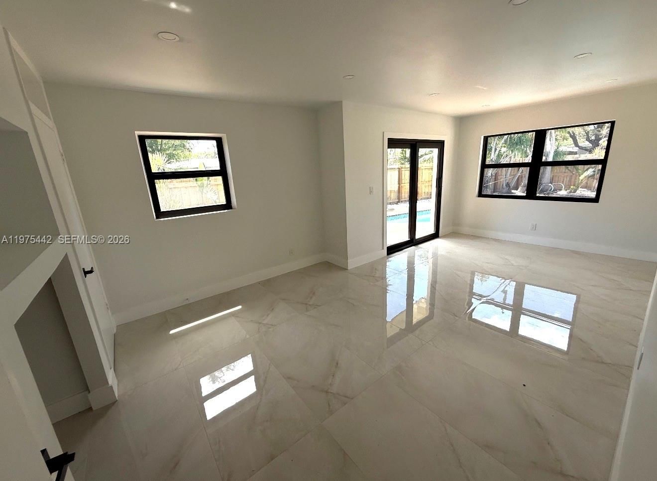 4021 NE 17TH TER - 3