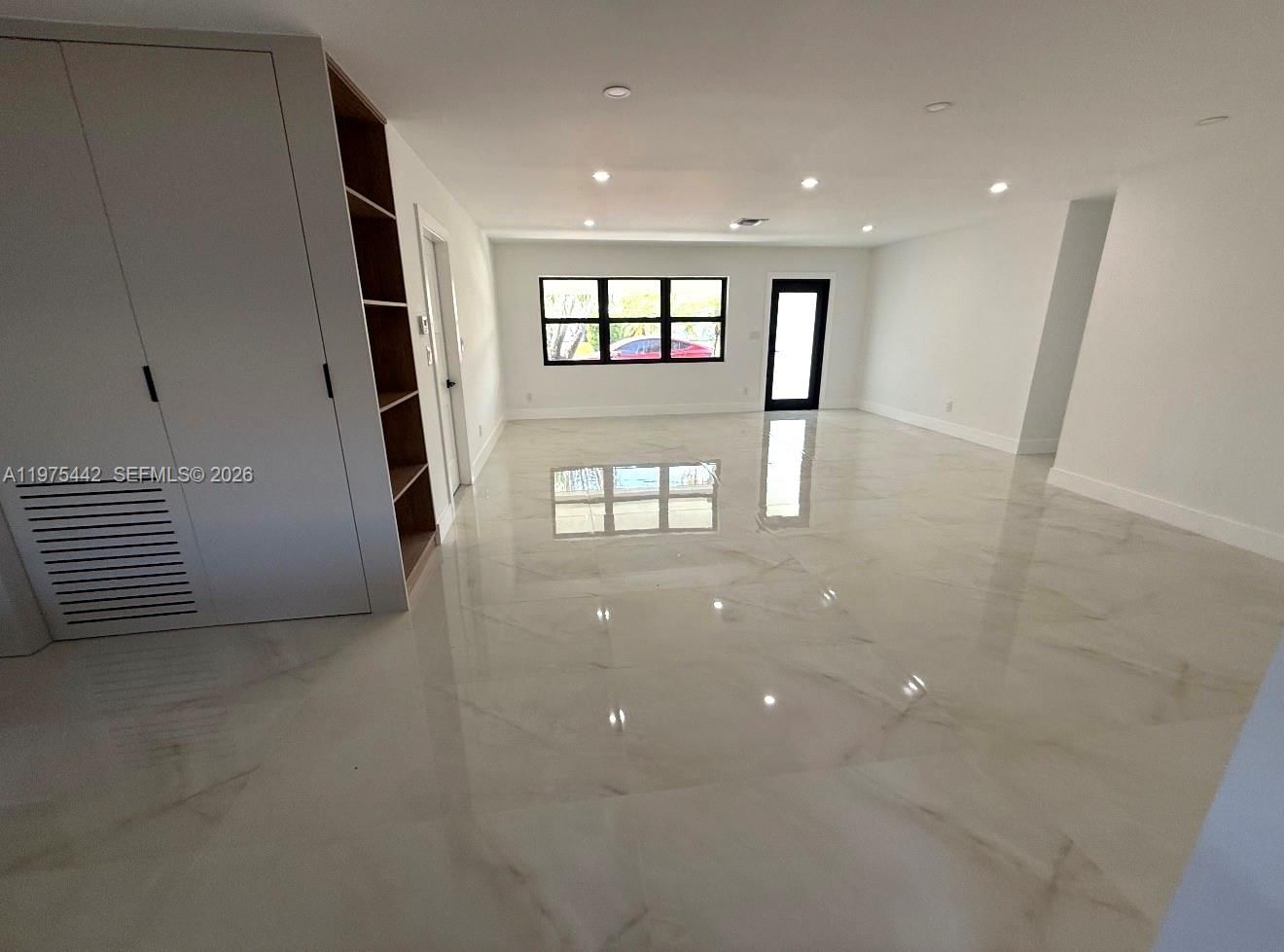 4021 NE 17TH TER - 5