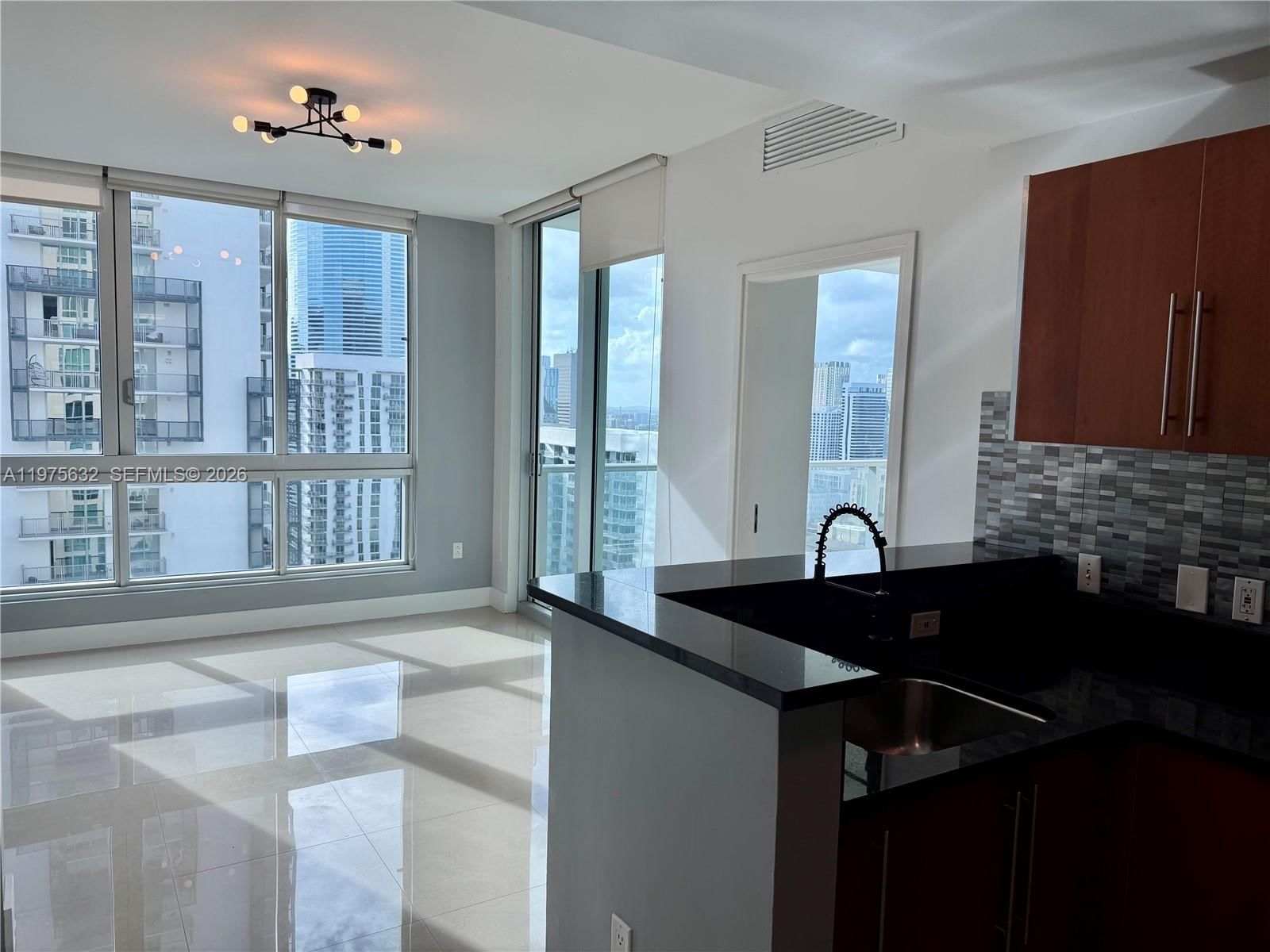 300 S BISCAYNE BLVD, Unit 3011 - 1