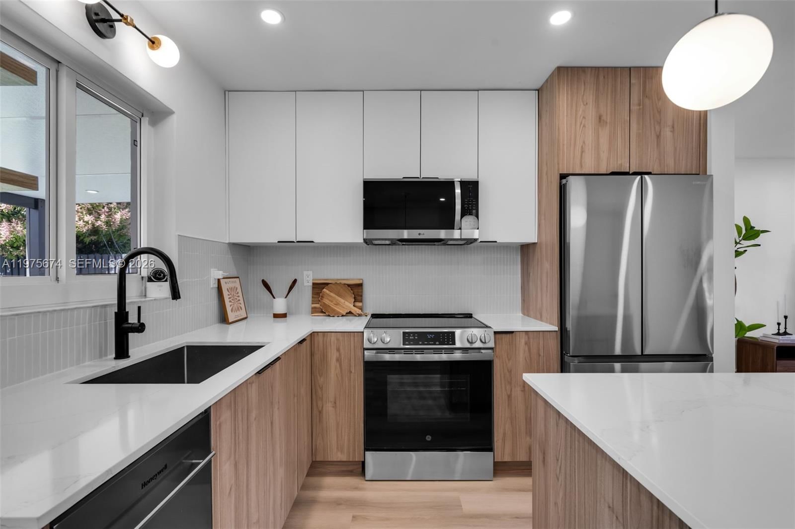 4401 NE 13th Ave - 12