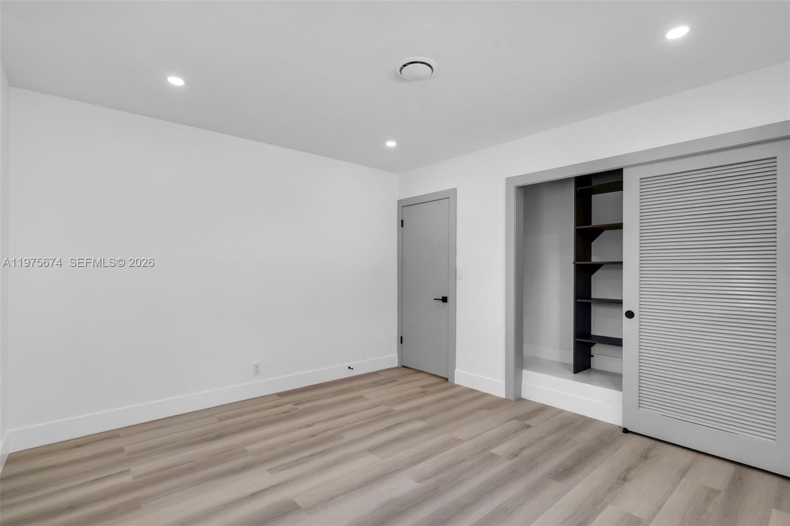 4401 NE 13th Ave - 19