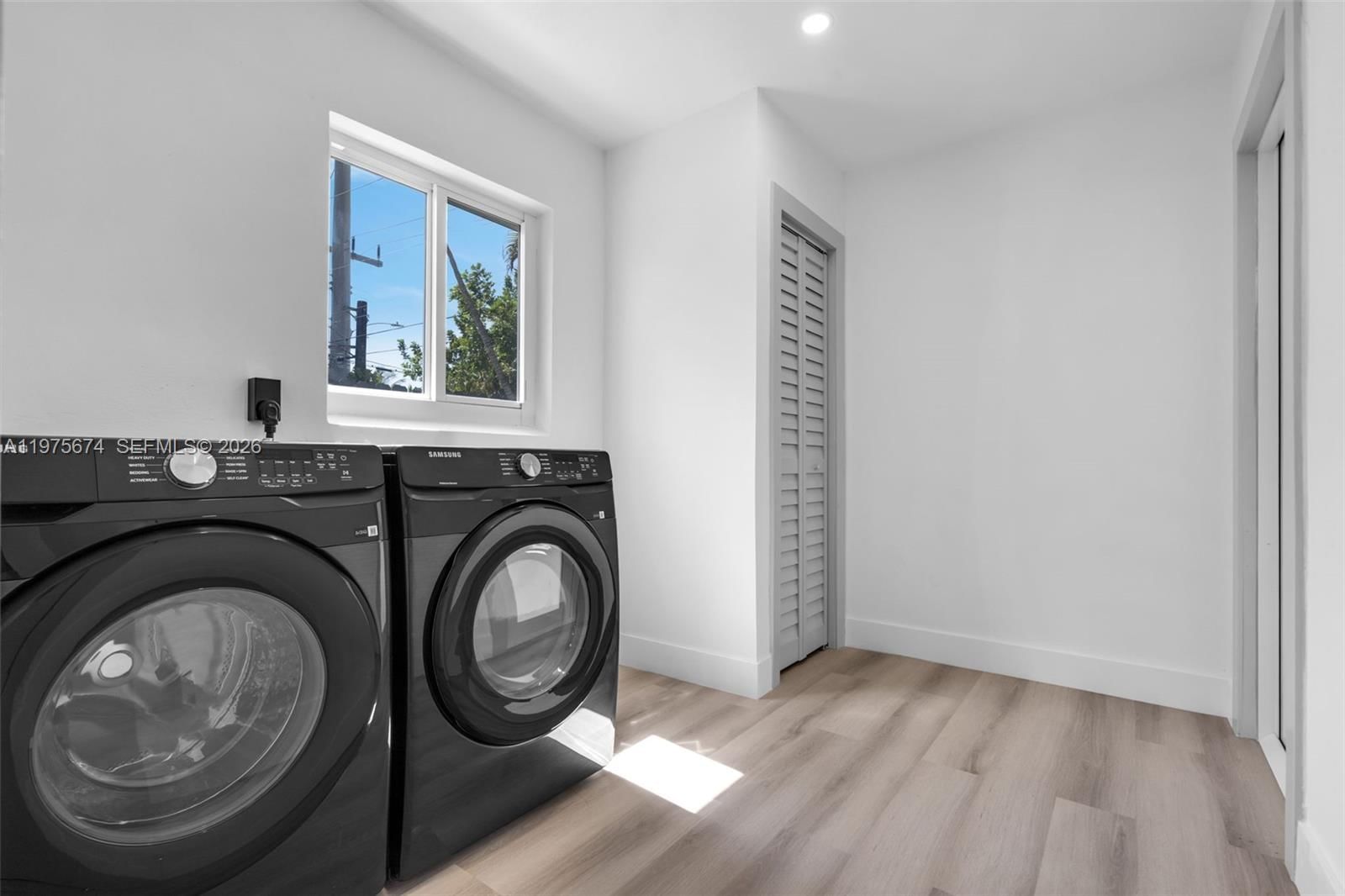 4401 NE 13th Ave - 22