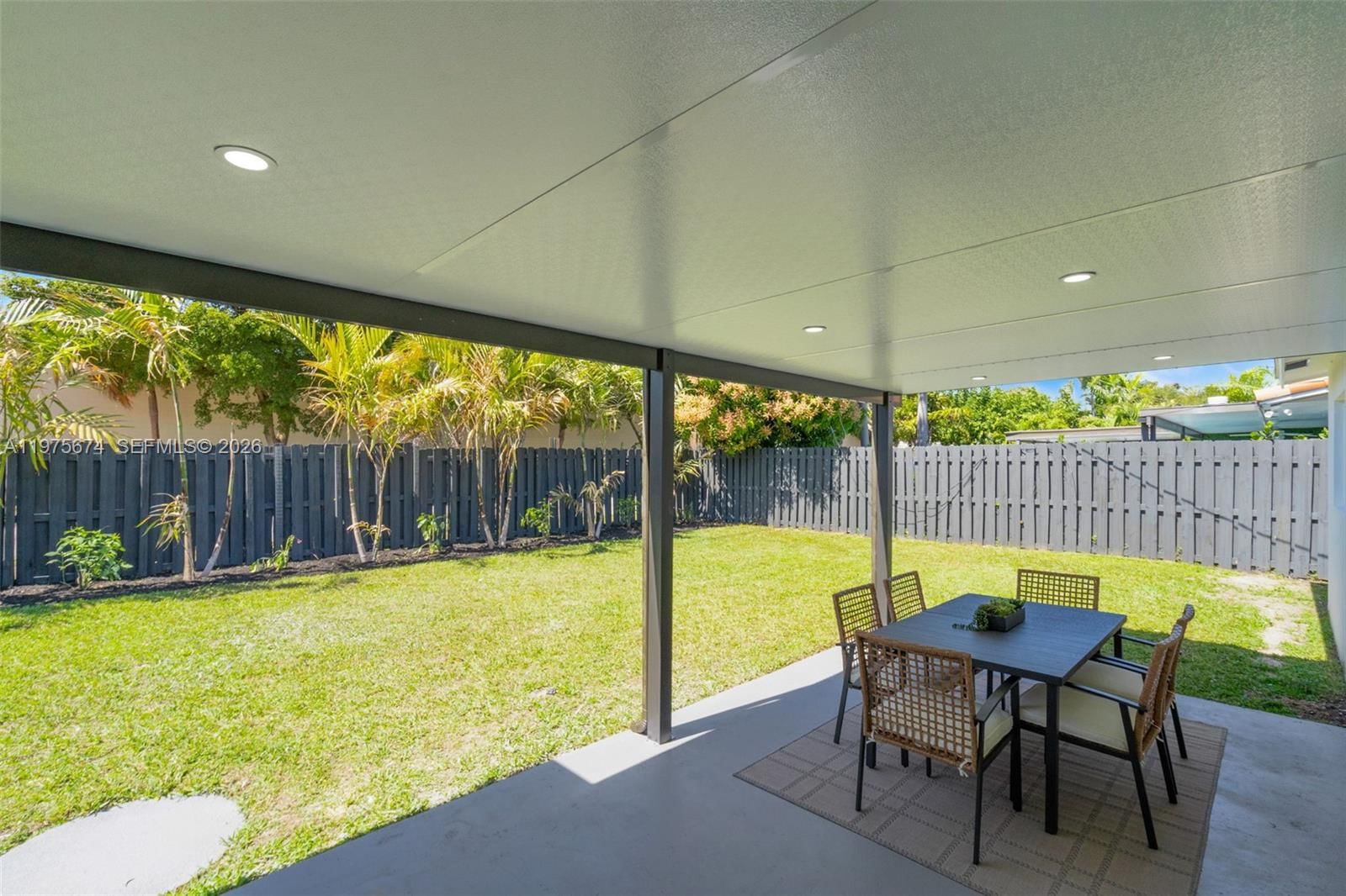 4401 NE 13th Ave - 23