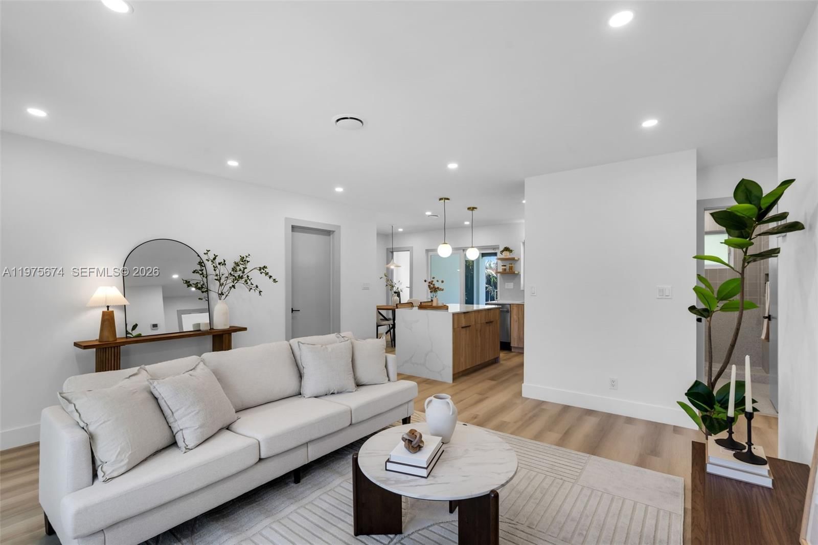 4401 NE 13th Ave - 7