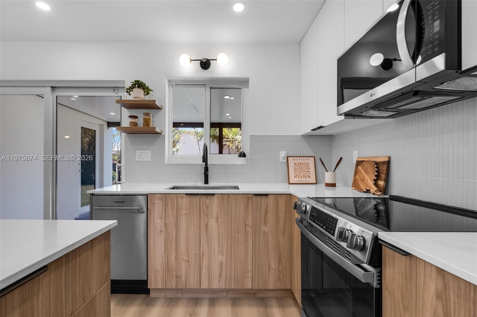 4401 NE 13th Ave - 9