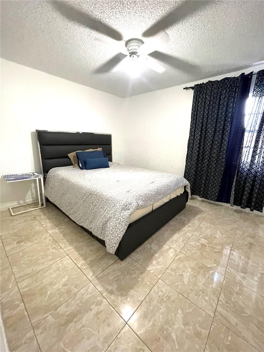 9604 NW 49th St - 13