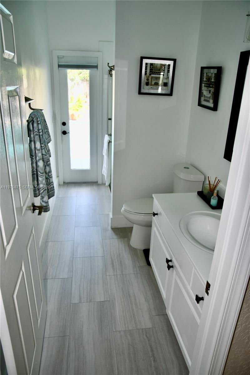 1335 E Barwick Ranch Cir - 18