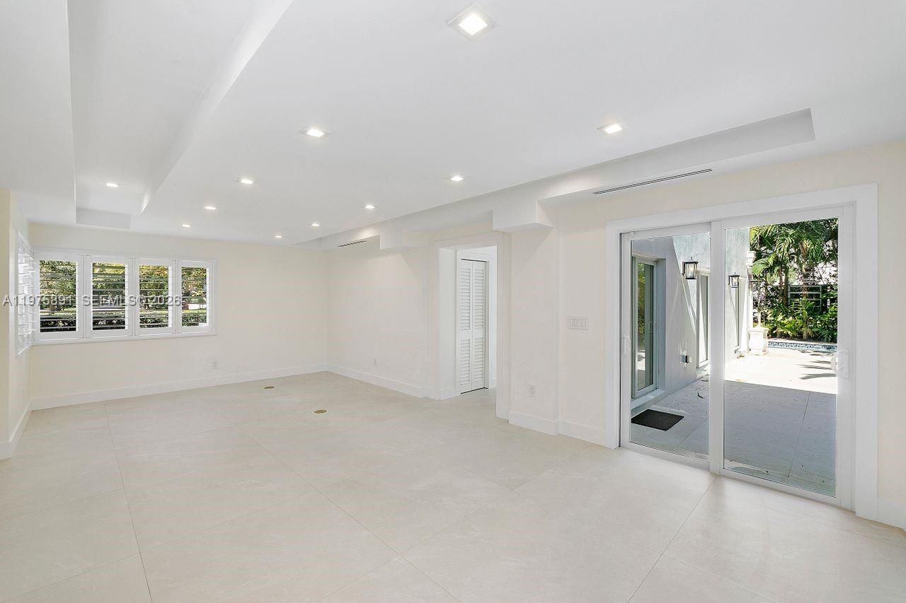 6517 CASTANEDA ST - 11