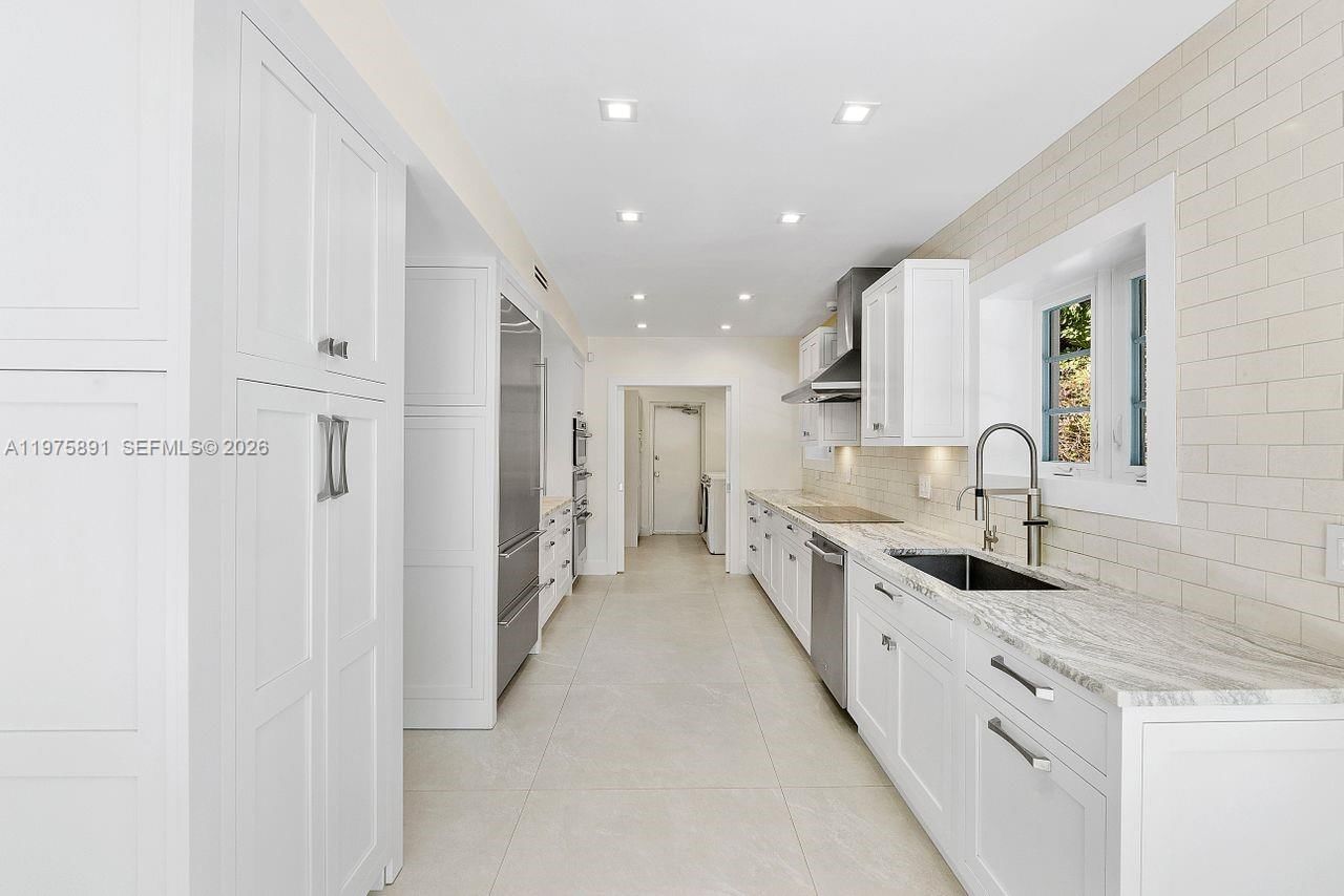 6517 CASTANEDA ST - 14