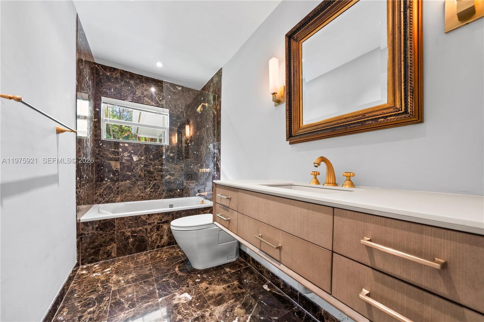 3821 BRAGANZA AVE, Unit 3821 - 24