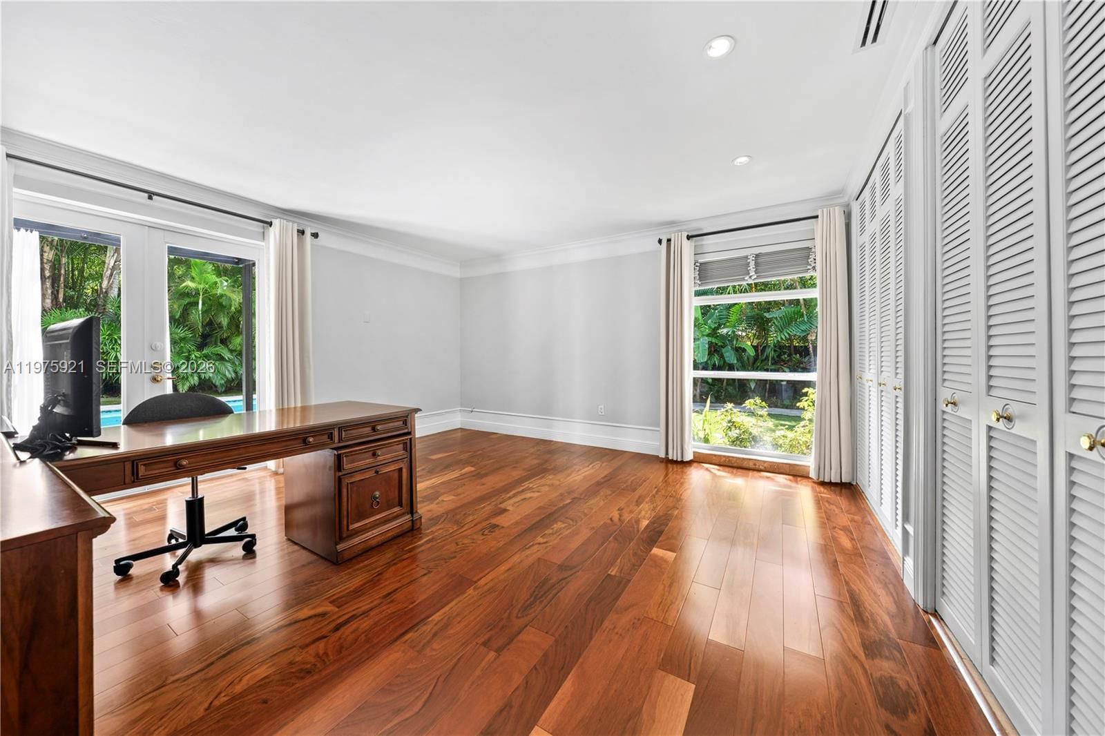 3821 BRAGANZA AVE, Unit 3821 - 27