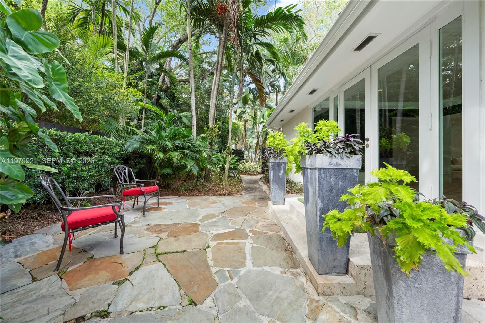 3821 BRAGANZA AVE, Unit 3821 - 35