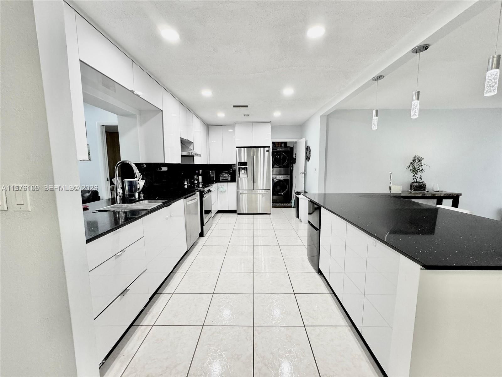 7005 NW 94th Ave - 22