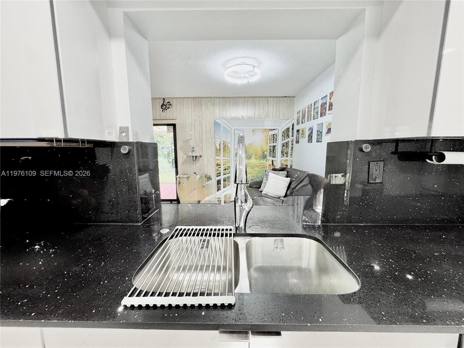 7005 NW 94th Ave - 23