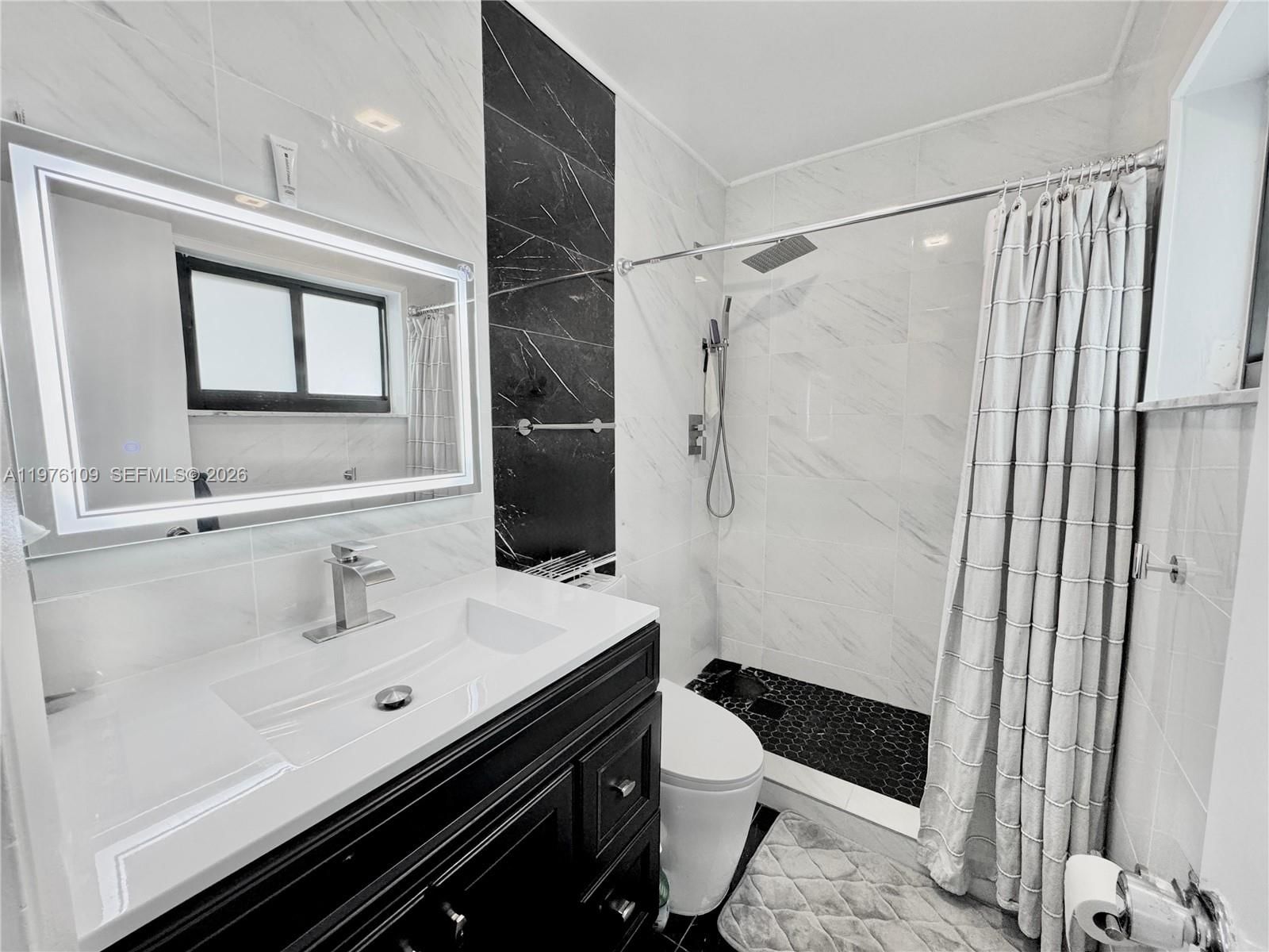 7005 NW 94th Ave - 8