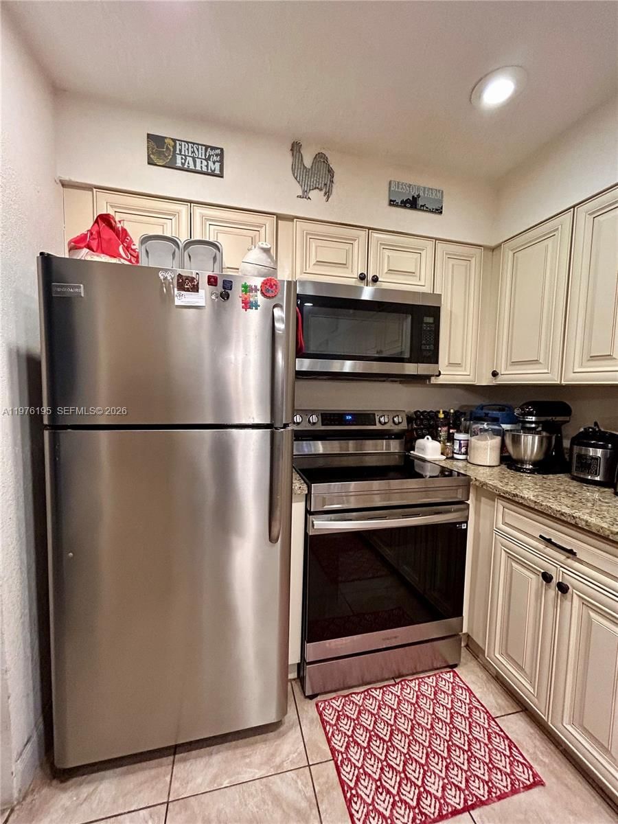 6605 NW 76th St - 15